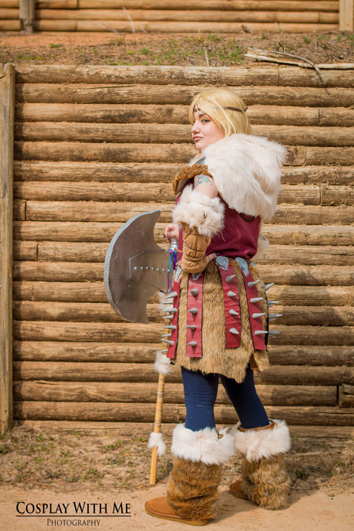 Astrid from How to Train your Dragon 2 Cosplay