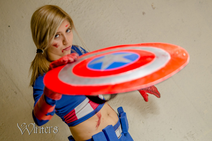 Female Captain America Cosplay