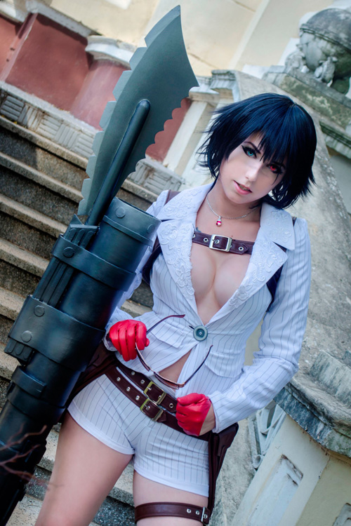 Lady from Devil May Cry 4 Cosplay
