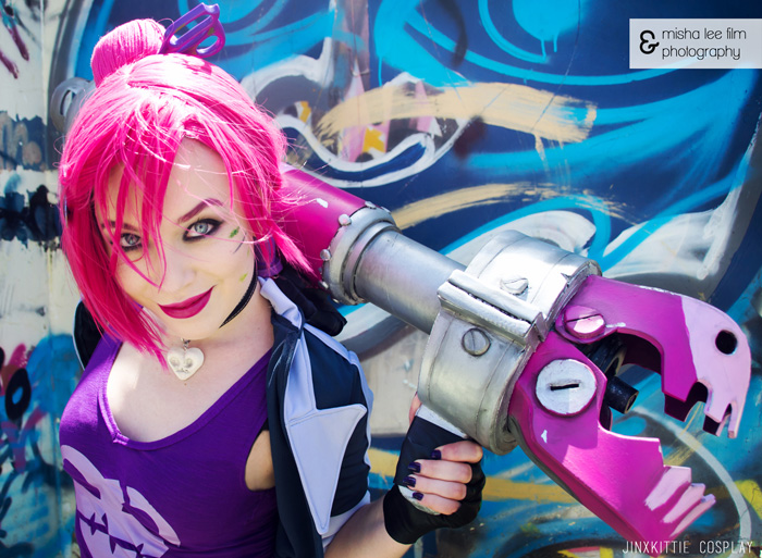 Slayer Jinx from League of Legends Cosplay