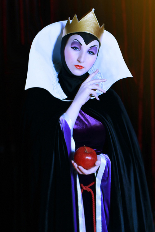 Snow White Evil Queen Cosplay