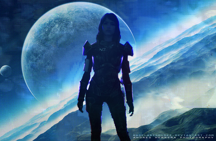 FemShep Mass Effect Cosplay