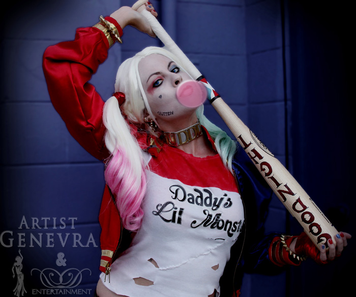 [Image: suicide-squad-harley-quinn-cosplay-02.jpg]