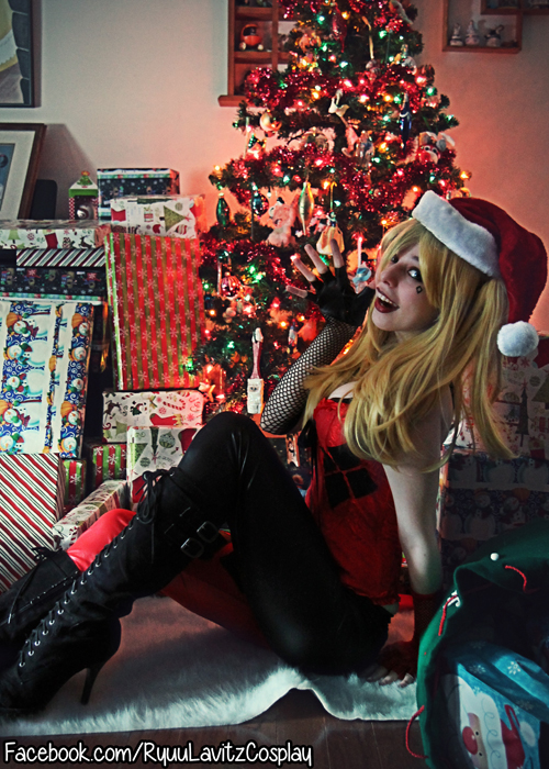 Christmas Harley Quinn Cosplay