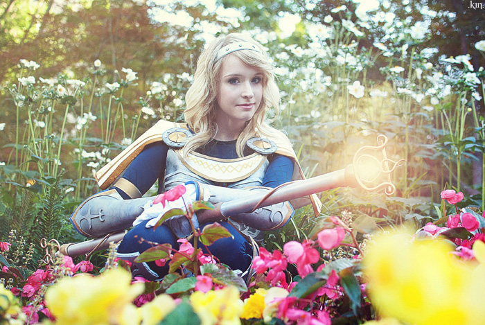 Lux League of Legends Cosplay