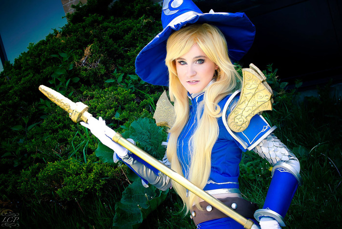 Sorceress Lux Cosplay