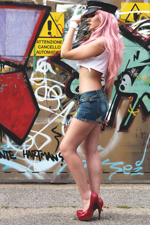 Poison Street Fighter Cosplay