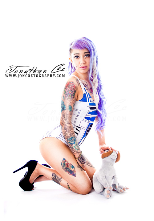 Star Wars R2-D2 Swimsuit Photoshoot
