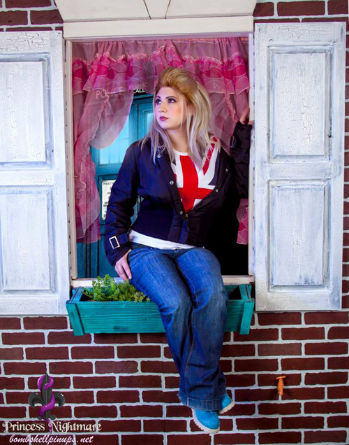 Rose Tyler from Doctor Who Cosplay