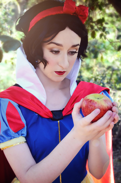 Snow White Cosplay