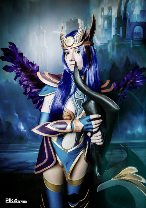 Diana Dark Valkyrie from League of Legends Cosplay