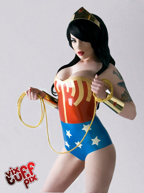 Latex Wonder Woman Cosplay